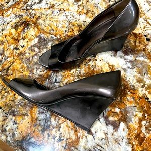 Ann Taylor 8.5 Copper color high heel